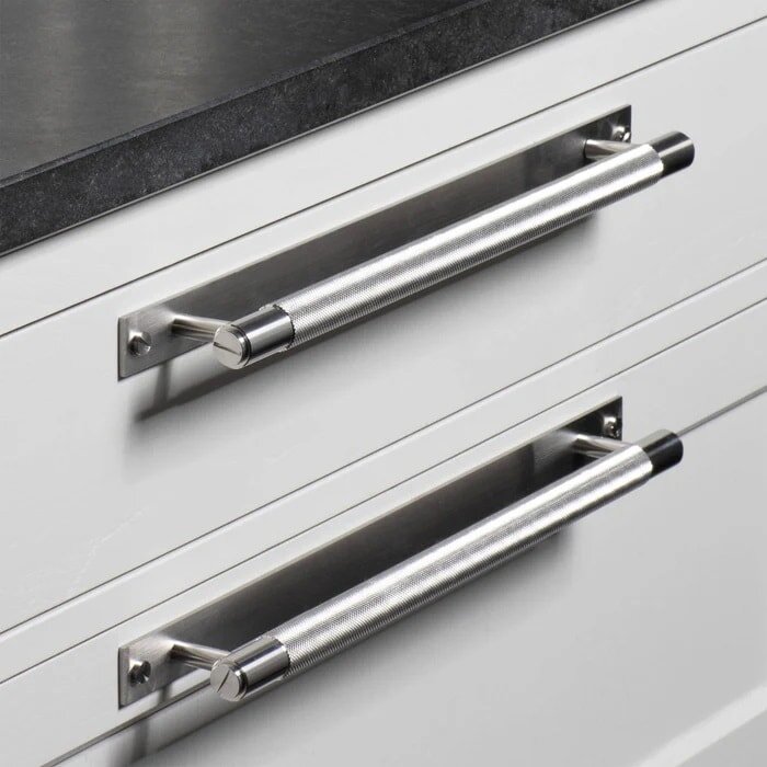 Ручка-скоба Buster and Punch Pull Bar Plate Cross Steel