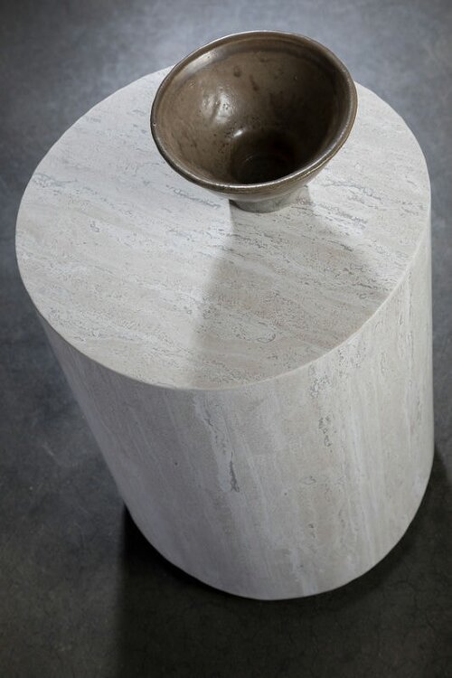 Декоративный стол LEXINGTON TRAVERTINO CASSIO ROUND TABLE