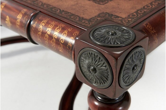 Коктейльный стол Theodore Alexander WILLIAM MARRY TABLE