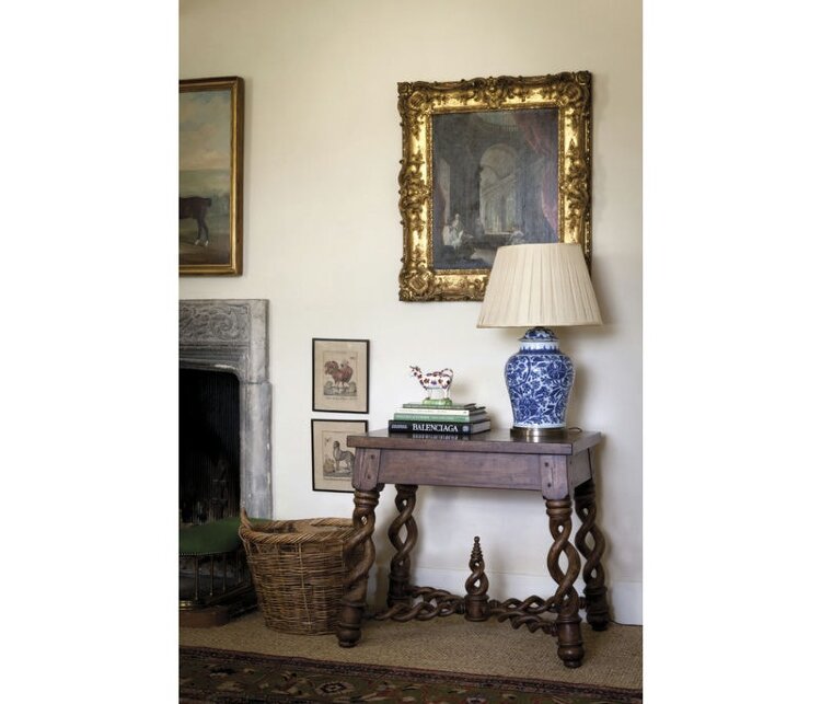 Декоративный стол Jonathan Charles Purbeck Grey Fruitwood End Table