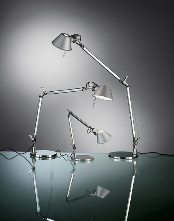 Настольная лампа Artemide A011800