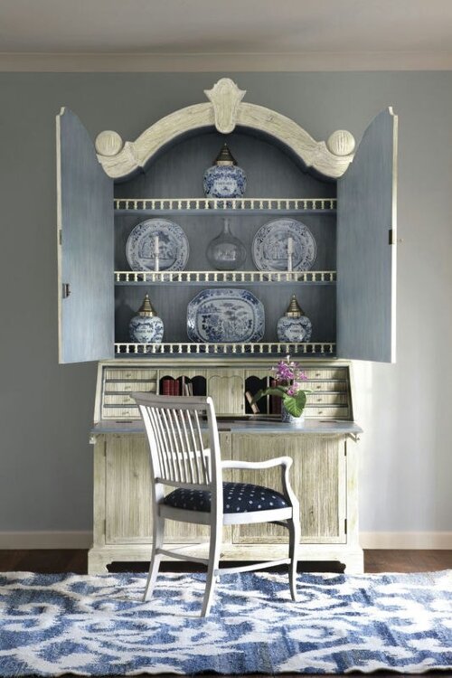 Буфет Jonathan Charles Bywater Washed Acacia Bureau