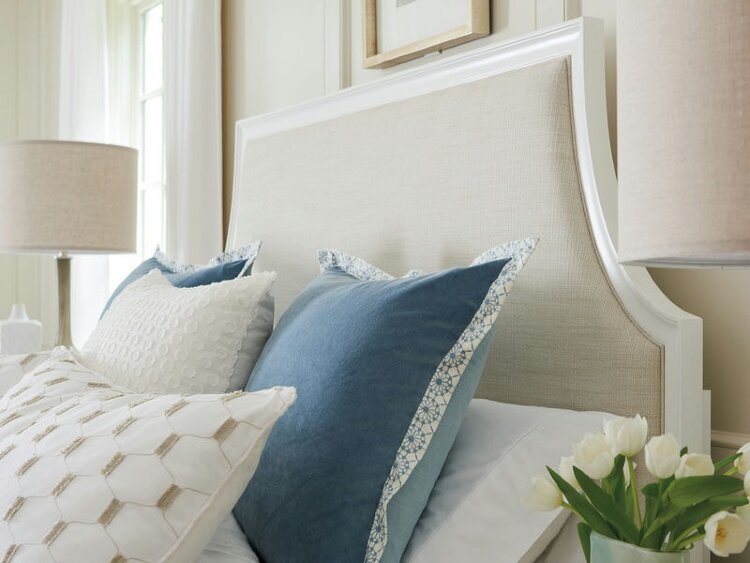 Кровать LEXINGTON INVERNESS UPHOLSTERED BED