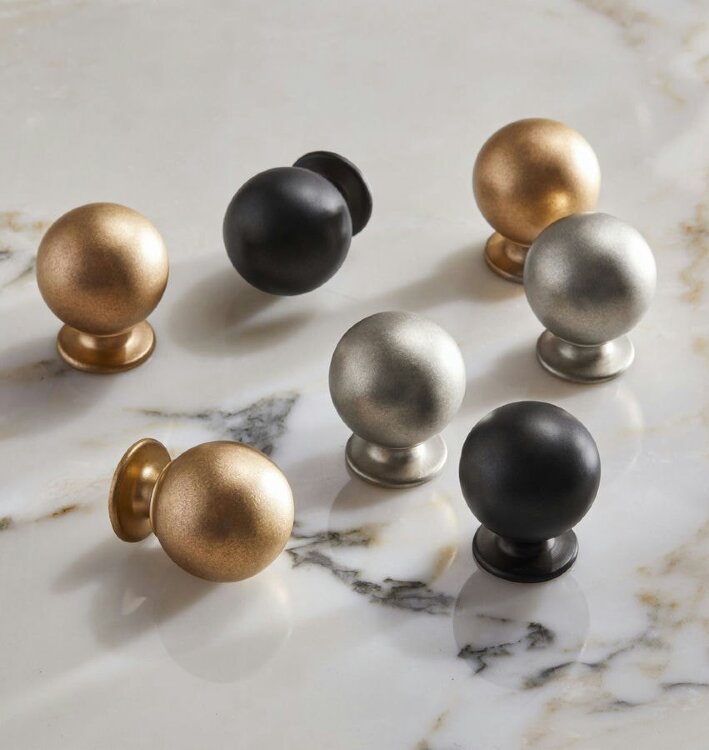 Ручка-кнопка Rejuvenation Ball d.3.2cm Aged Brass
