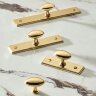 Ручка-кнопка Rejuvenation Lennox L.6.4cm Backplate Aged Brass Ручка-кнопка Rejuvenation Lennox L.6.4cm Backplate Aged Brass