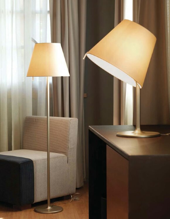 Настольная лампа Artemide 0315020A